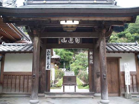 ��i���q ���o������@�j