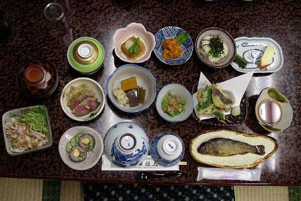 夕食(馬籠宿但馬屋)