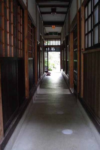 奥行き(奈良井宿伊勢屋)