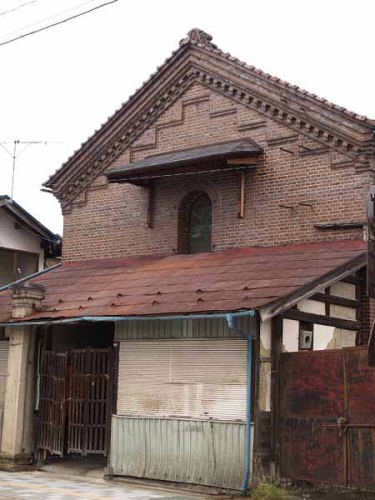 周辺の建物(甲斐本家蔵座敷)