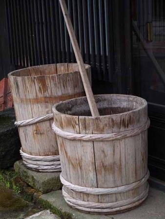 桶(喜多方−会津うるし美術博物館)