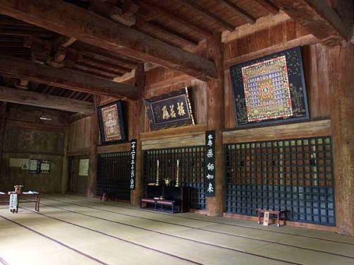根本中堂(山寺)