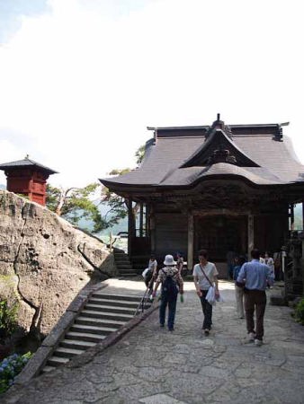 開山堂(山寺)