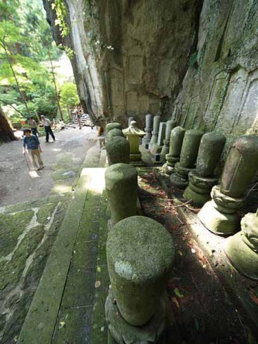 五輪塔たち(山寺)