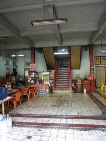 店(バンコックセンターあたり)