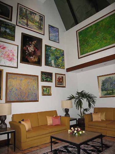 ホテル・ロビーにて(ローズ・ガーデン)